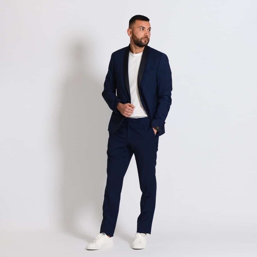 Abito uomo monopetto con revers