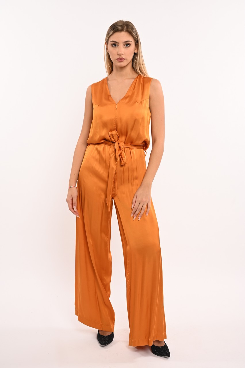 Tuta donna a palazzo Dixie