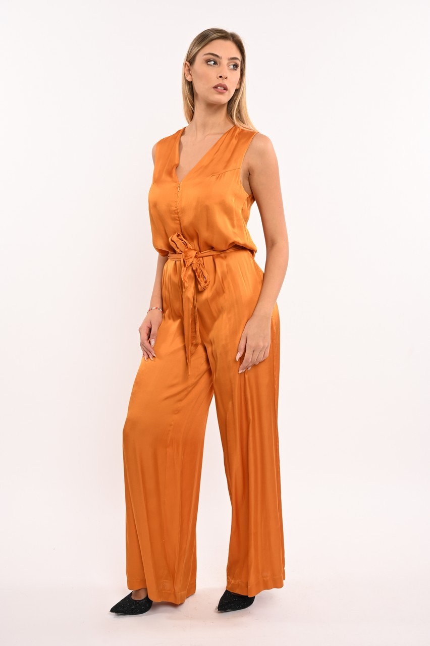 Tuta donna a palazzo Dixie